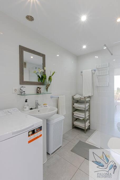 Wonderful With Water Park And Sea Views Apartment Benalmadena