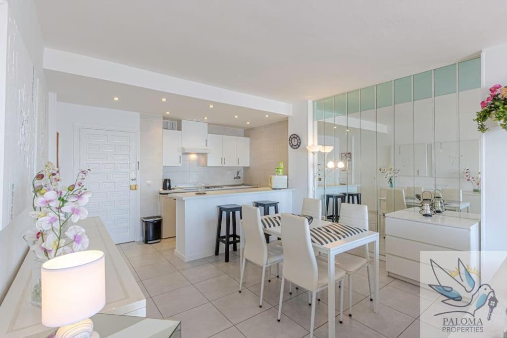 Apartment Wonderful With Water Park And Sea Views Benalmadena