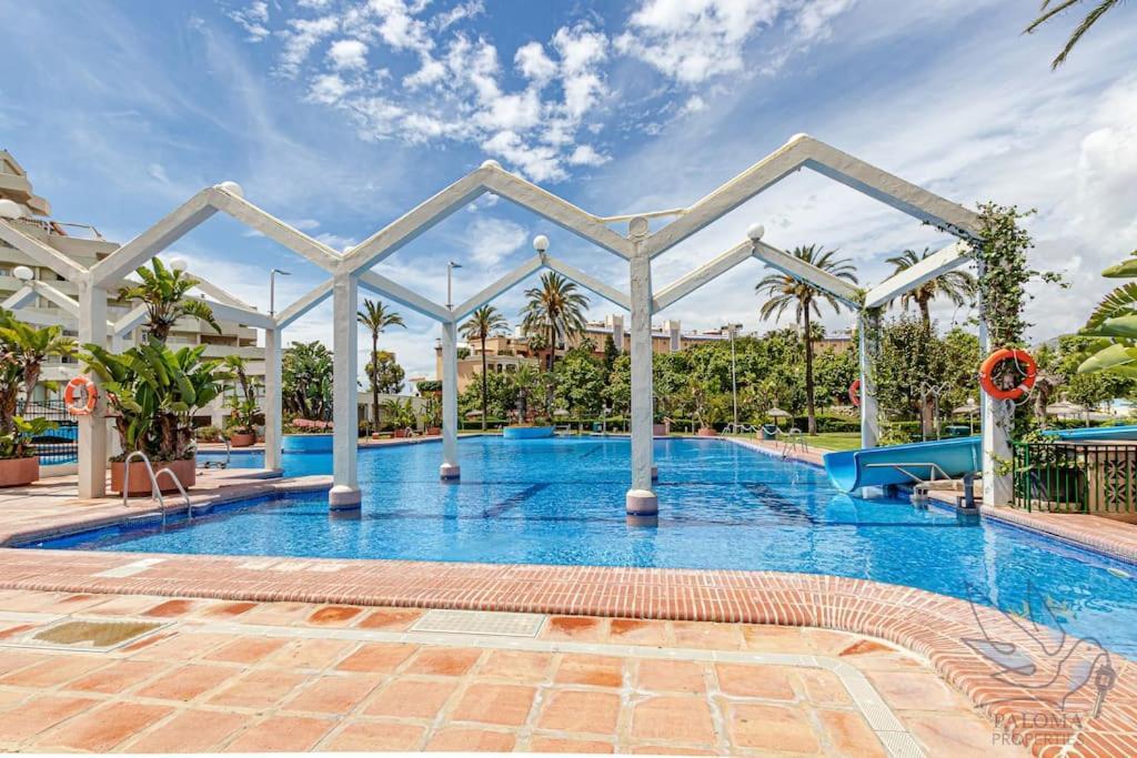 Apartment Wonderful With Water Park And Sea Views Benalmadena